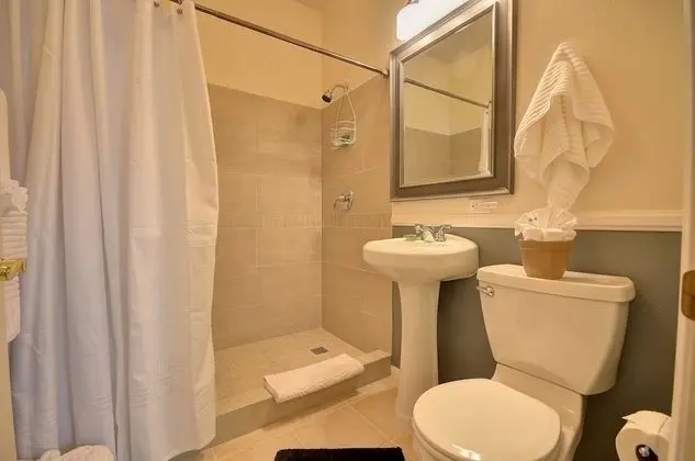 Deluxe Ev, Birden Çok Yatak, Sigara İçilmez