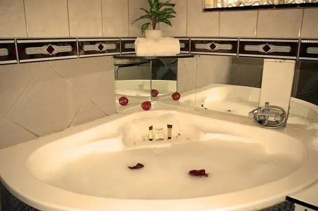 Honeymoon Süit, Bahçe Manzaralı