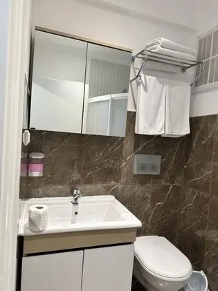 Apart Oda, Yandan Deniz Manzaralı, Balkonlu