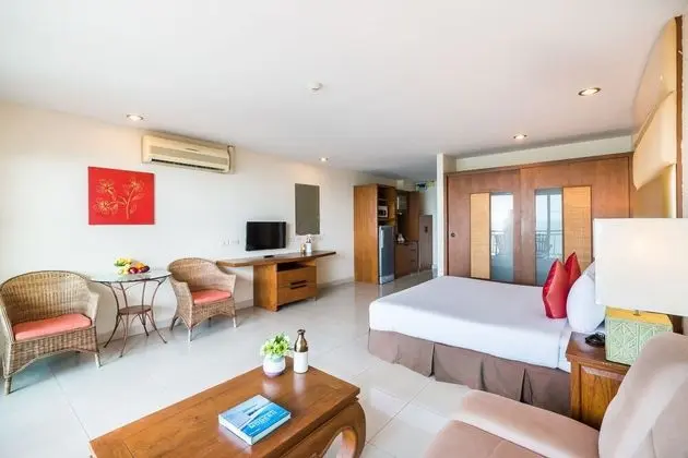 Standard Deluxe Room-Pet Friendly
