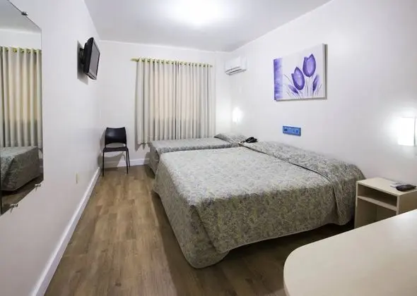 Üç Kişilik Oda