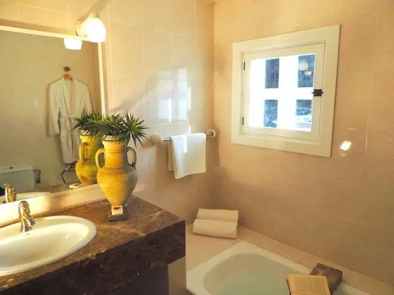 Tek Büyük Yataklı Oda, Balkon