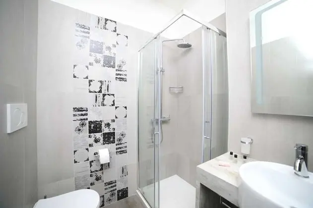 Family Tek Büyük Yataklı Oda, 1 Büyük (Queen) Boy Yatak, Kısmi Deniz Manzaralı