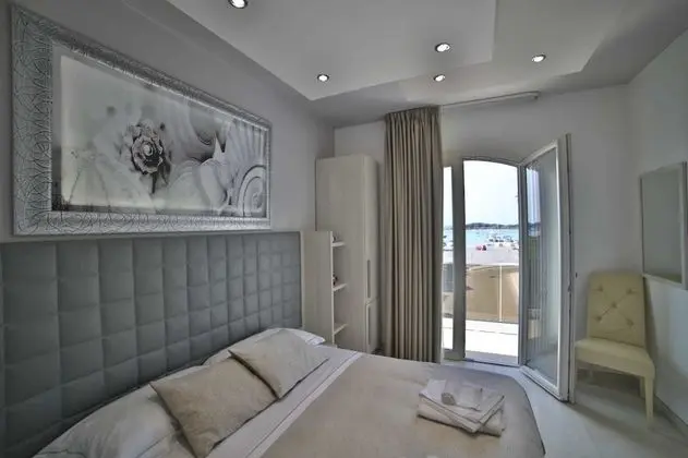 Tek Büyük Yataklı Oda, 1 Büyük (Queen) Boy Yatak, Deniz Manzaralı