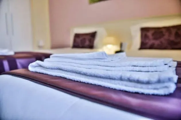 Basic Dört Kişilik Oda, 3 Yatak Odası