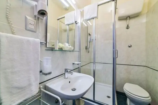 Basic Dört Kişilik Oda, 3 Yatak Odası