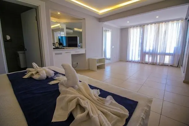 Teraslı Aile  Odası bahçe manzaralı