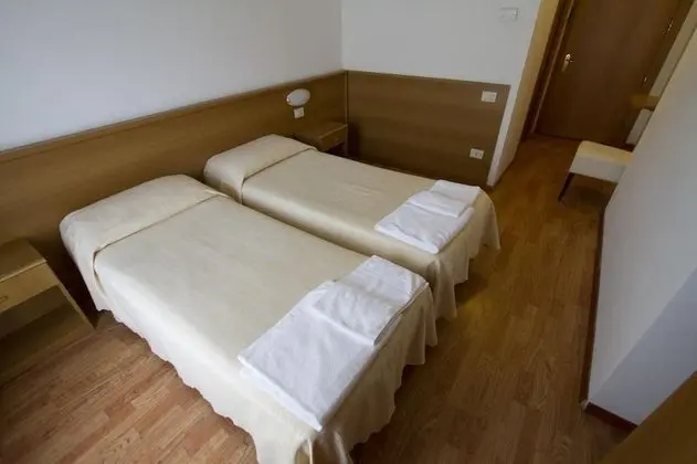 Tek Büyük Yataklı Oda (Beach access included)