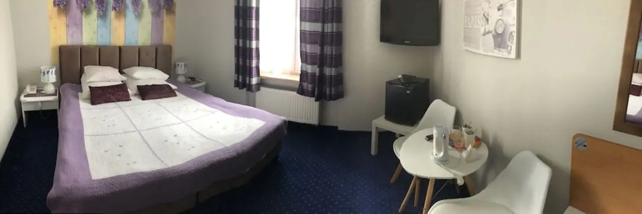 Standard Tek Büyük veya İki Ayrı Yataklı Oda