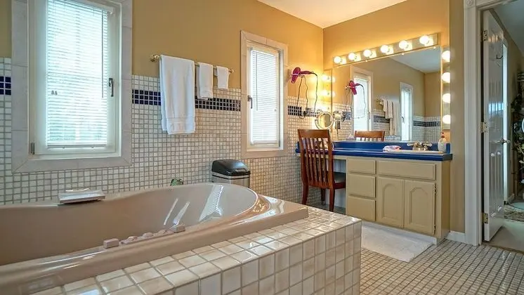 Luxury Oda, 1 En Büyük (King) Boy Yatak, Özel Banyo, Bahçe Manzaralı