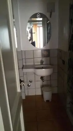 Üç Kişilik Oda