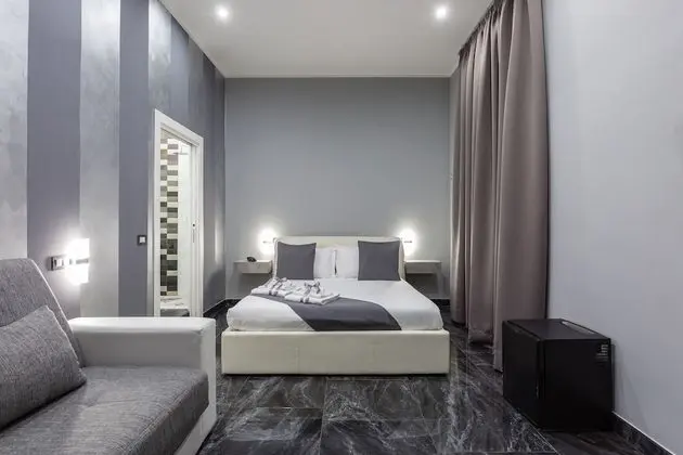 Classic Tek Büyük Yataklı Oda