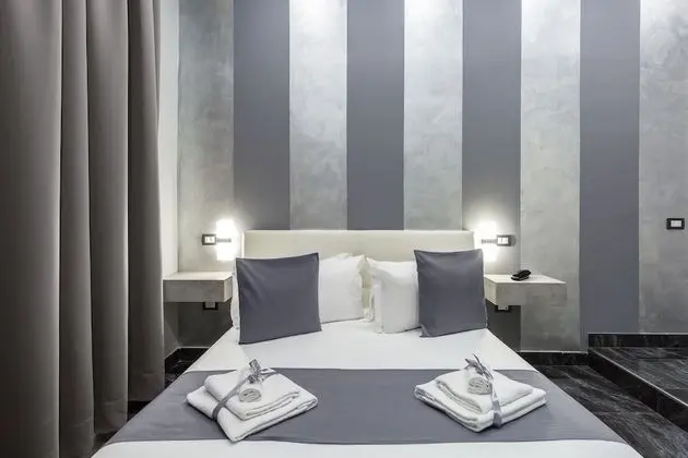 Classic Tek Büyük Yataklı Oda