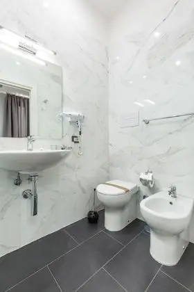 Classic Tek Büyük Yataklı Oda