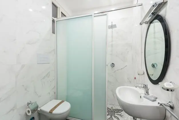 Classic Üç Kişilik Oda