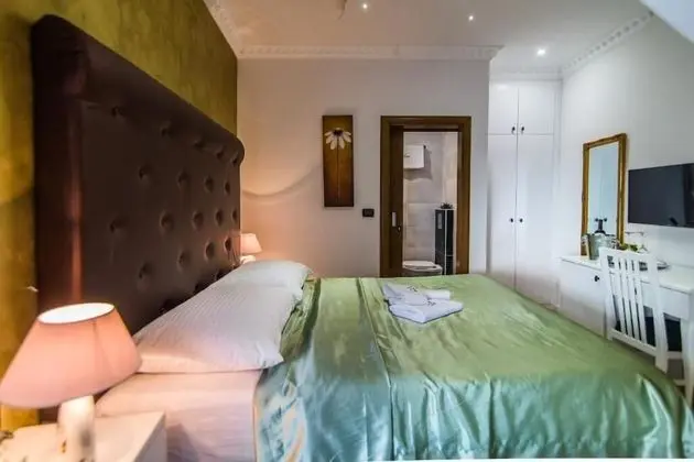 Classic Tek Büyük veya İki Ayrı Yataklı Oda