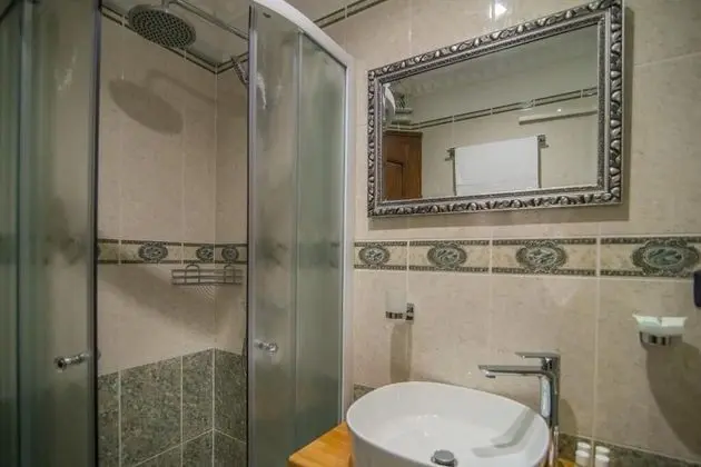 Classic Tek Büyük veya İki Ayrı Yataklı Oda