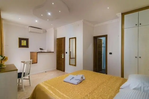 Deluxe Tek Büyük veya İki Ayrı Yataklı Oda