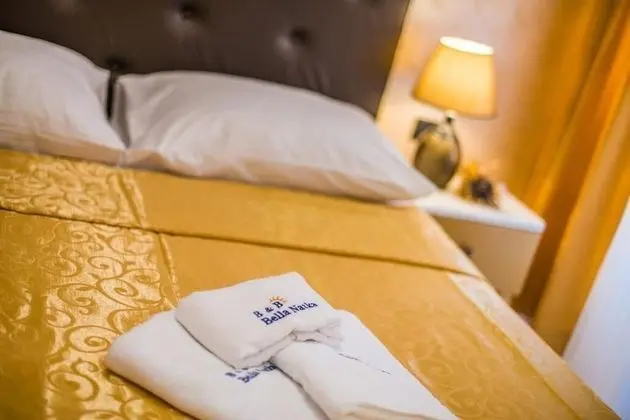 Deluxe Tek Büyük veya İki Ayrı Yataklı Oda