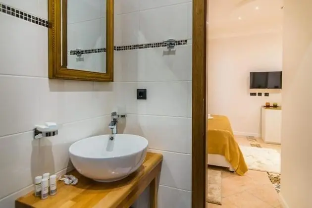 Deluxe Tek Büyük veya İki Ayrı Yataklı Oda