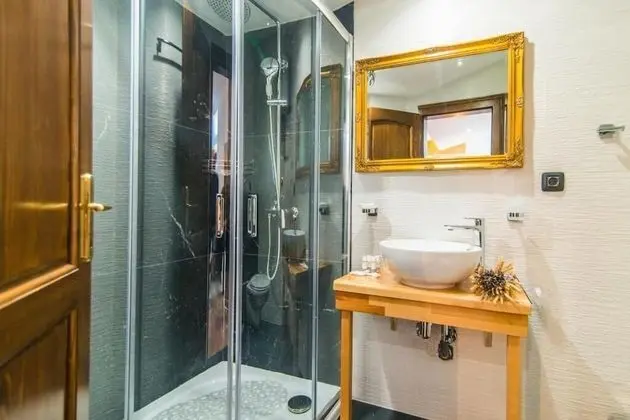 Royal Tek Büyük veya İki Ayrı Yataklı Oda