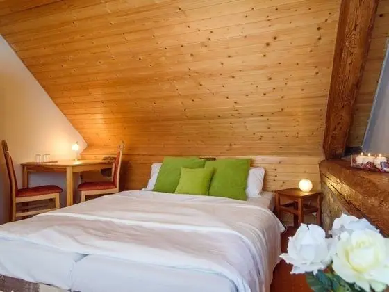 Tek Büyük veya İki Ayrı Yataklı Oda