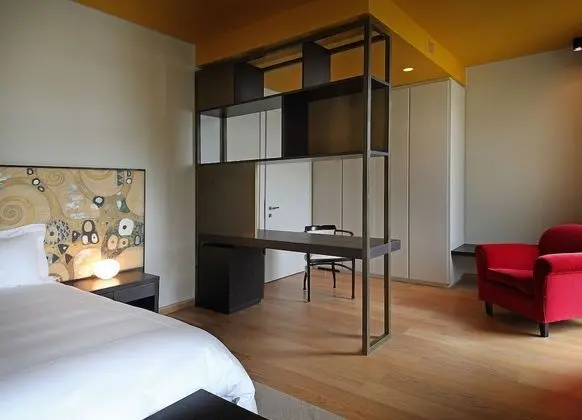 Tek Büyük Yataklı Oda, Balkon