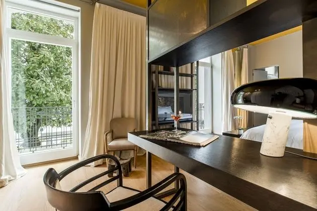 Tek Büyük Yataklı Oda, Balkon
