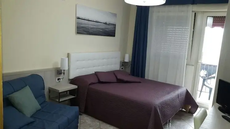 Üç Kişilik Oda