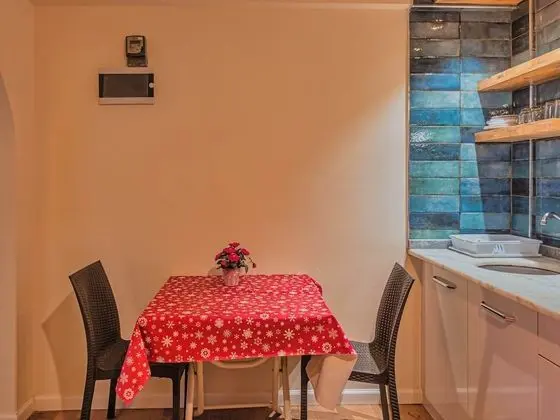 Comfort Apart Daire, Küçük Mutfak, Dağ Manzaralı