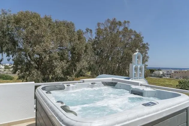 Honeymoon Villa, Sıcak Su Küveti