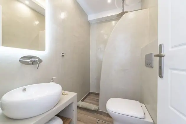 Honeymoon Villa, Sıcak Su Küveti