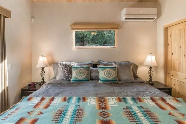 Ev (Bella - Sweet Casita in the Heart of )