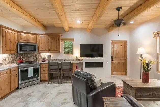 Ev (Bella - Sweet Casita in the Heart of )