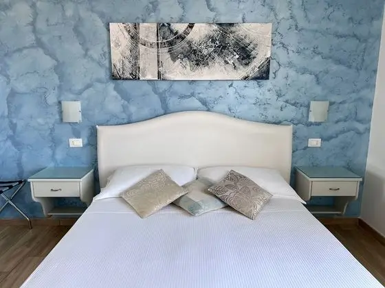 Deluxe Tek Büyük Yataklı Oda (Sapphire)