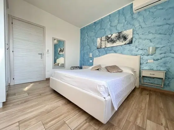 Deluxe Tek Büyük Yataklı Oda (Sapphire)