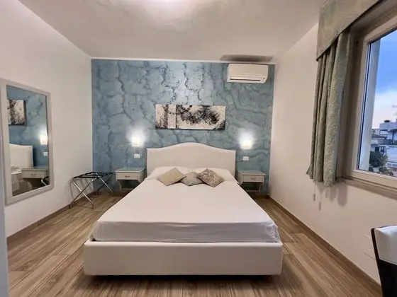 Deluxe Tek Büyük Yataklı Oda (Sapphire)