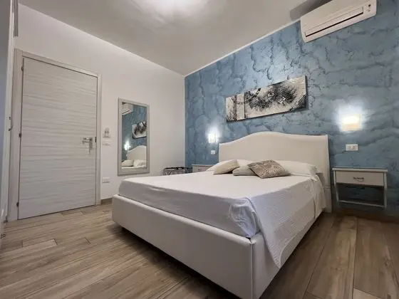Deluxe Tek Büyük Yataklı Oda (Sapphire)