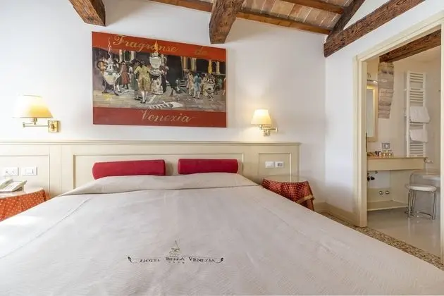 Superior Tek Büyük veya İki Ayrı Yataklı Oda