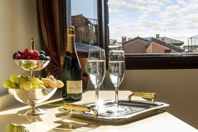 Superior Tek Büyük veya İki Ayrı Yataklı Oda