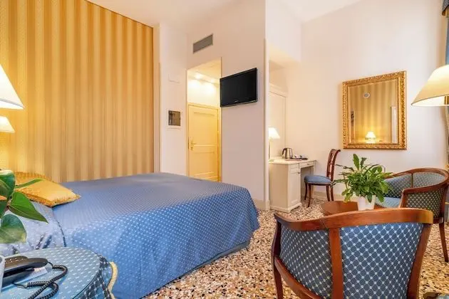 Superior Tek Büyük veya İki Ayrı Yataklı Oda