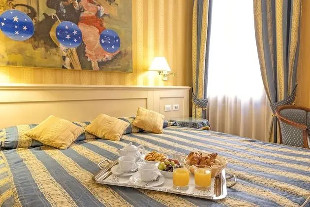 Superior Tek Büyük veya İki Ayrı Yataklı Oda