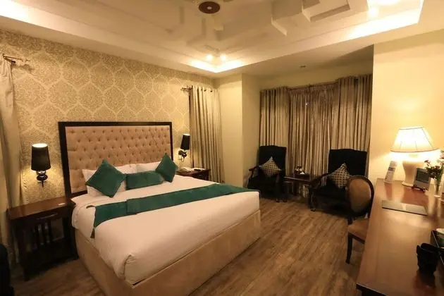 Single Room (Third Floor)