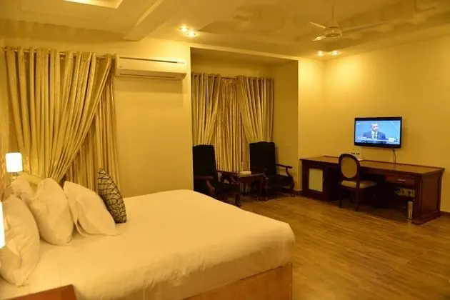 Single Room (Third Floor)