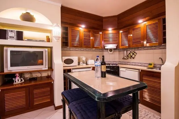Apart Daire, 1 Yatak Odası, Balkon, Havuz Manzaralı