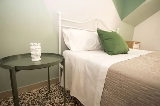 Standard Tek Büyük Yataklı Oda