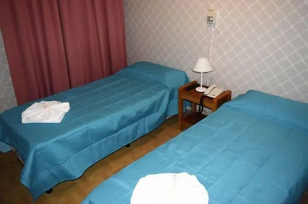 Üç Kişilik Oda