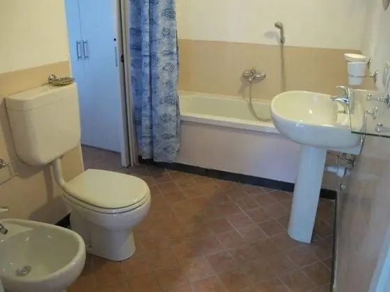 Ev, 1 Büyük (Queen) Boy Yatak ve Çekyat