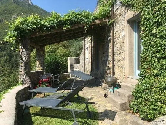 Ev, 1 Büyük (Queen) Boy Yatak ve Çekyat