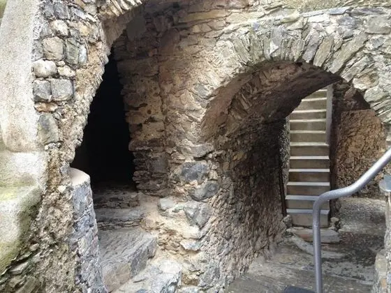 Ev, 1 Büyük (Queen) Boy Yatak ve Çekyat